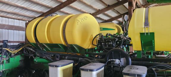 2011 John Deere 1770NT Planter