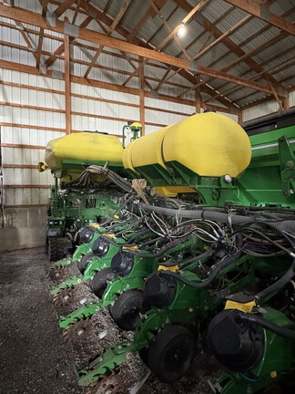 2010 John Deere 1770NT CCS Planter