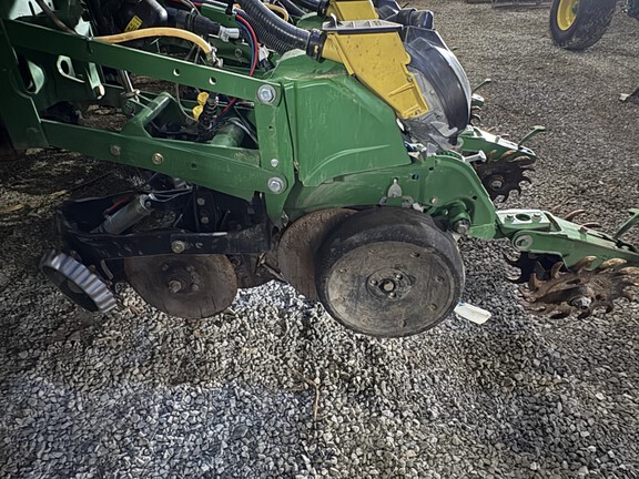 2010 John Deere 1770NT CCS Planter