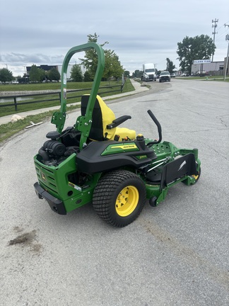 2025 John Deere Z950M Mower/Zero Turn