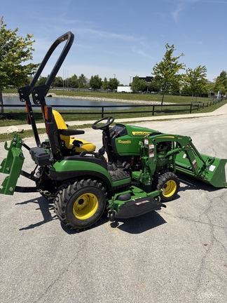 2023 John Deere 1025R Tractor Compact