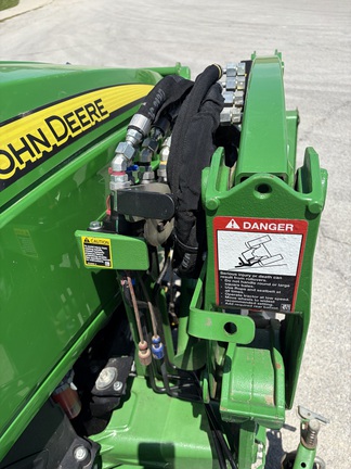 2023 John Deere 1025R Tractor Compact