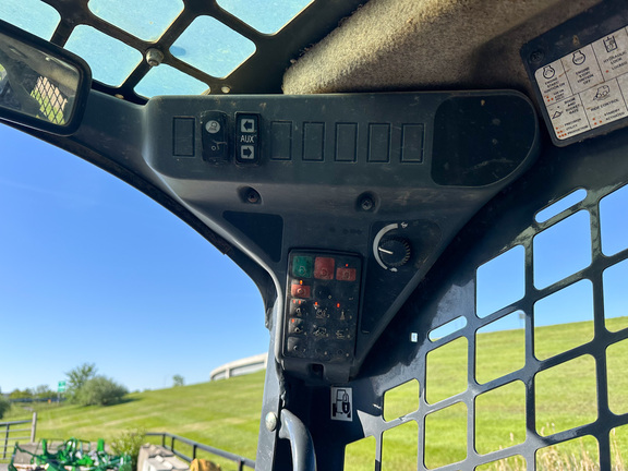 2019 John Deere 324G Skid Steer Loader