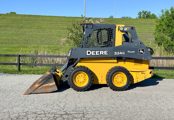 2019 John Deere 324G Skid Steer Loader