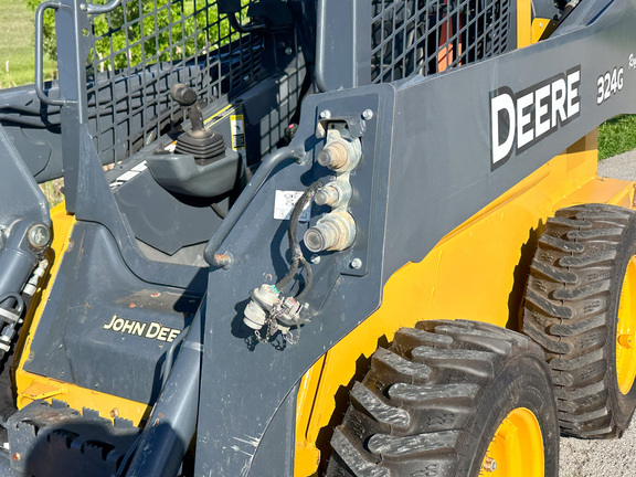 2019 John Deere 324G Skid Steer Loader