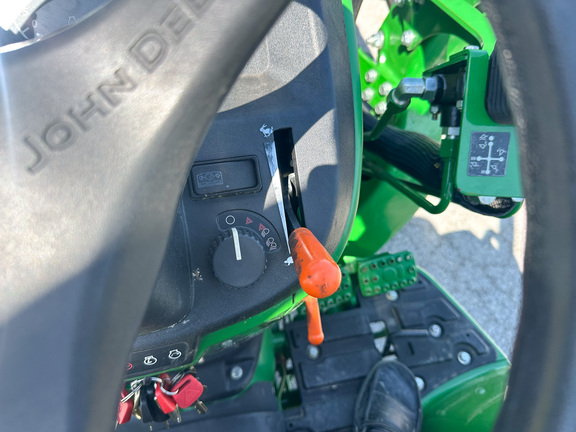 2019 John Deere 3025D Tractor Compact