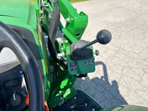 2019 John Deere 3025D Tractor Compact