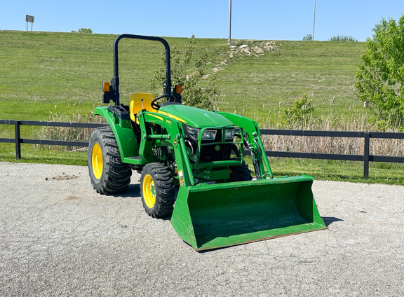 2019 John Deere 3025D Tractor Compact
