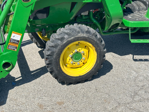 2019 John Deere 3025D Tractor Compact
