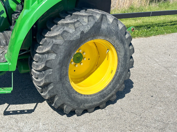 2019 John Deere 3025D Tractor Compact