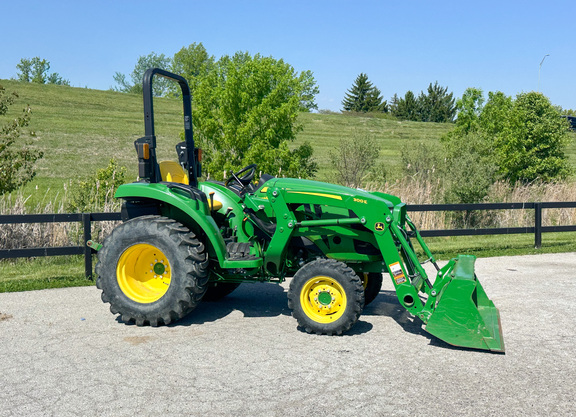 2019 John Deere 3025D Tractor Compact