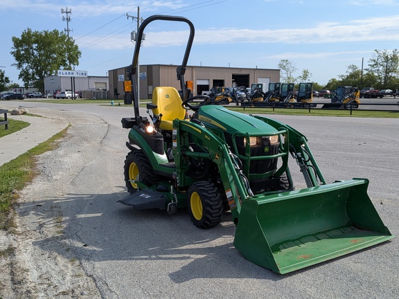 2021 John Deere 1025R Tractor Compact