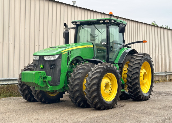2013 John Deere 8335R Tractor