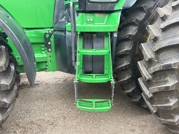 2013 John Deere 8335R Tractor