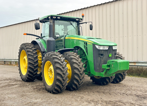 2013 John Deere 8335R Tractor