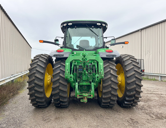 2013 John Deere 8335R Tractor