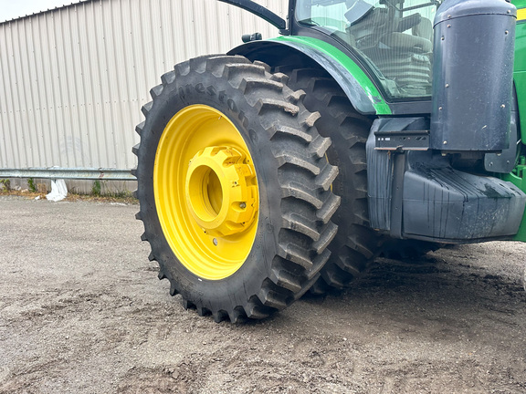 2013 John Deere 8335R Tractor