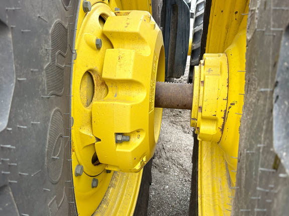 2013 John Deere 8335R Tractor