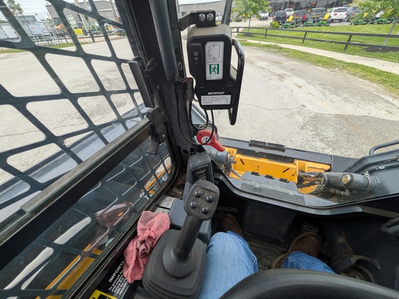 John Deere 325G Compact Track Loader