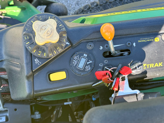 2023 John Deere Z970R Mower/Zero Turn