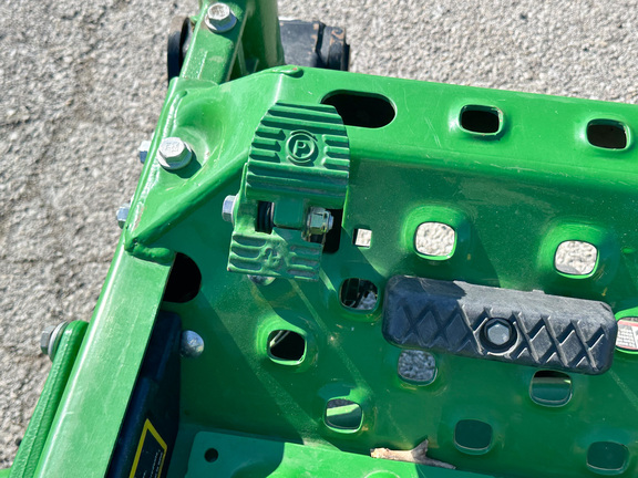 2023 John Deere Z970R Mower/Zero Turn