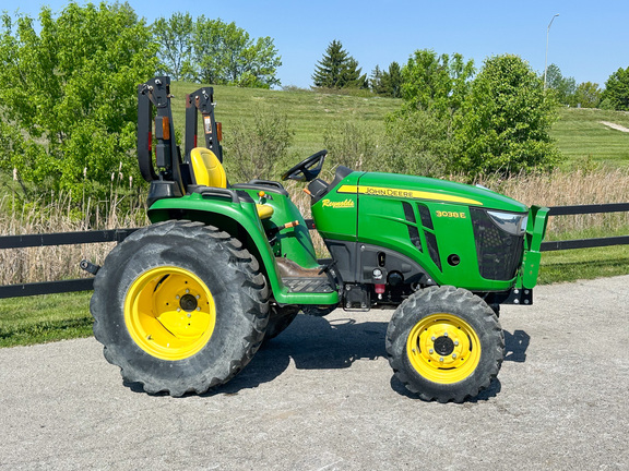 2022 John Deere 3038E Tractor Compact