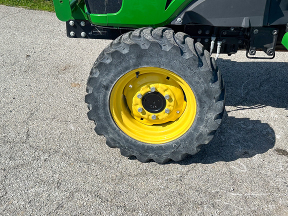 2022 John Deere 3038E Tractor Compact