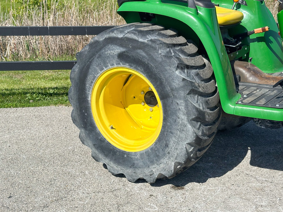 2022 John Deere 3038E Tractor Compact
