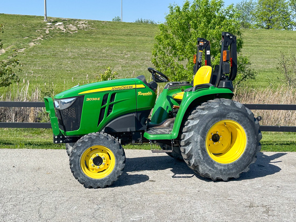 2022 John Deere 3038E Tractor Compact