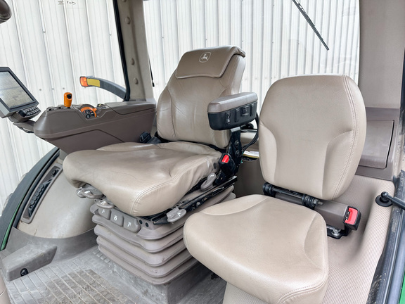 2018 John Deere 8400R Tractor