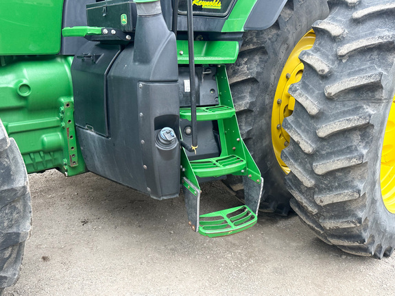2018 John Deere 8400R Tractor