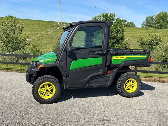John Deere XUV 845M HVAC Cab ATV