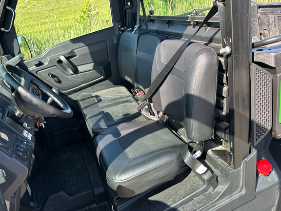 John Deere XUV 845M HVAC Cab ATV