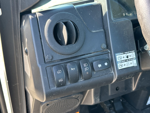 John Deere XUV 845M HVAC Cab ATV
