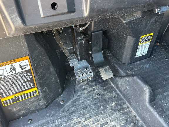 John Deere XUV 845M HVAC Cab ATV