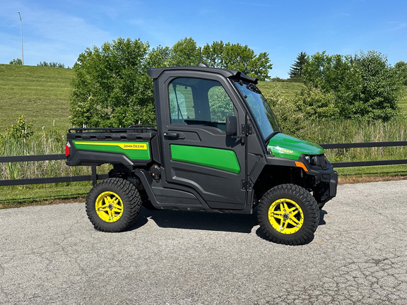 John Deere XUV 845M HVAC Cab ATV