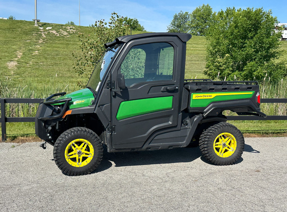 2025 John Deere XUV 845M HVAC Cab ATV