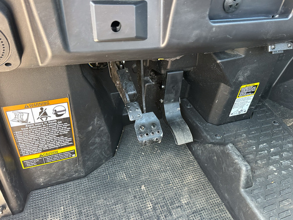 2025 John Deere XUV 845M HVAC Cab ATV