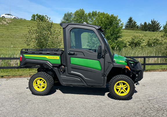 2025 John Deere XUV 845M HVAC Cab ATV