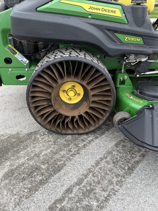 2024 John Deere Z930M Mower/Zero Turn