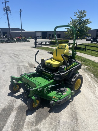 2025 John Deere Z950M Mower/Zero Turn