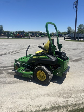 2025 John Deere Z950M Mower/Zero Turn