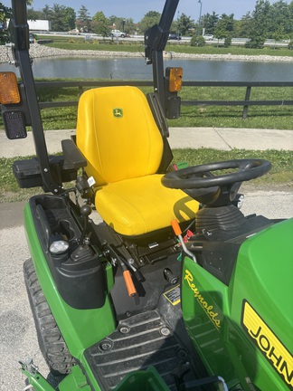 2023 John Deere 1025R Tractor Compact