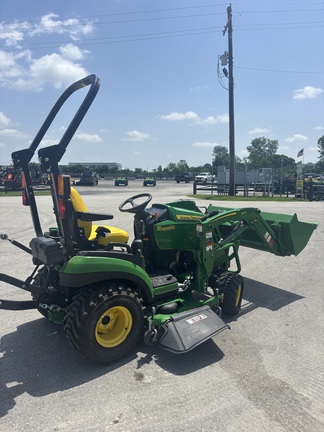2022 John Deere 1025R Tractor Compact