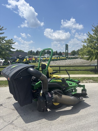 2023 John Deere Z970R Mower/Zero Turn