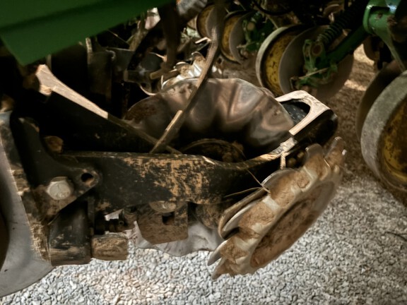 2022 John Deere 1775NT Planter