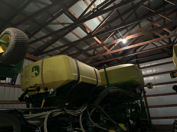 2022 John Deere 1775NT Planter