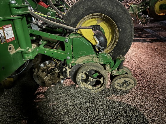 2022 John Deere 1775NT Planter