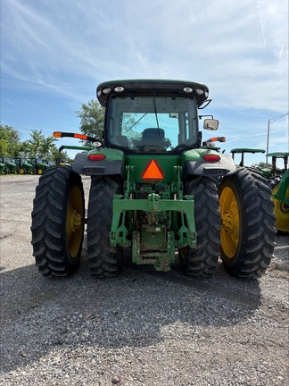 2011 John Deere 7215R Tractor