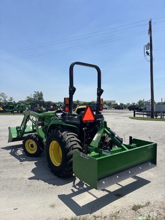 2022 John Deere 3025E Tractor Compact